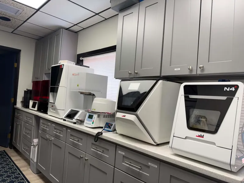 Milling and fabrication equipment in Astra Dental's in-house lab